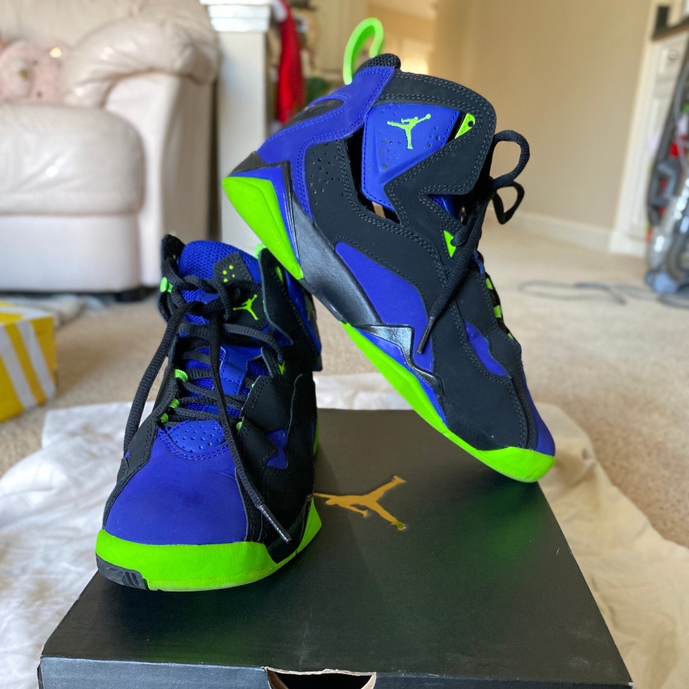 JORDAN TRUE FLIGHT SZ. 5Y